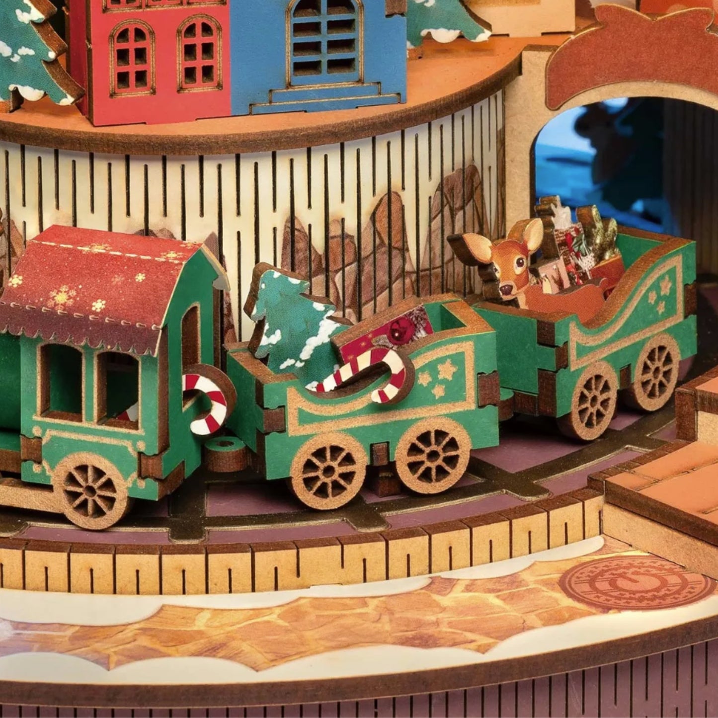 ROLIFE® Þrívíddar viðarpúsl -  Jólatré Spiladós