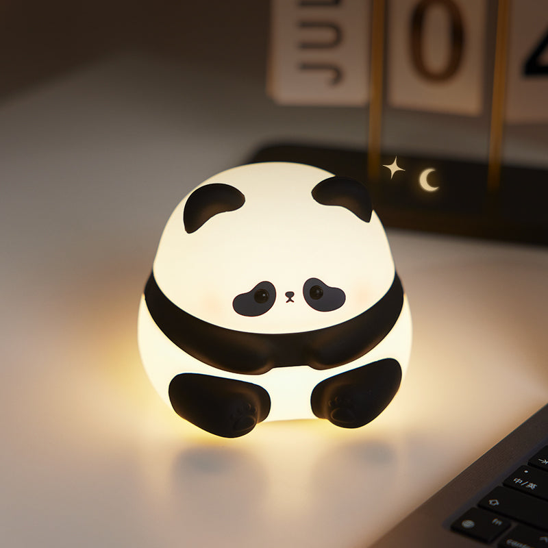 Mjúkur sílikon lampi - Sitjandi panda