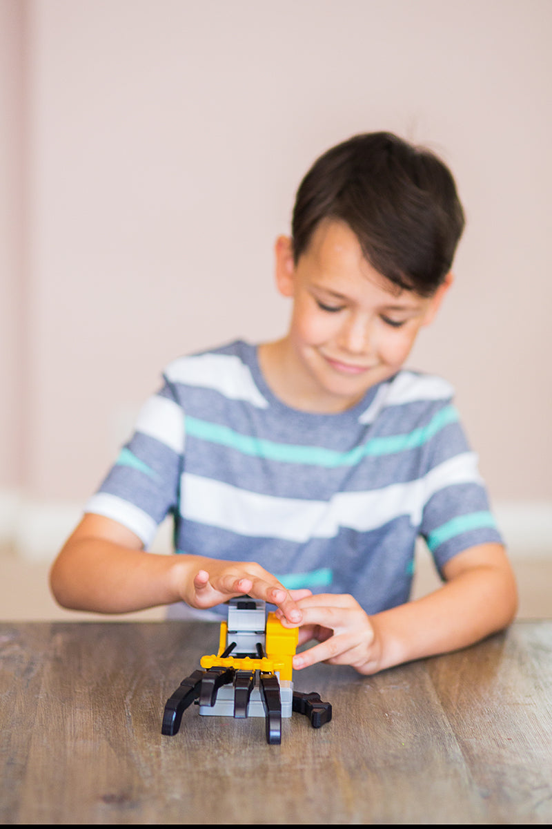 4M® KidzRobotix -  Motorised Robot Hand