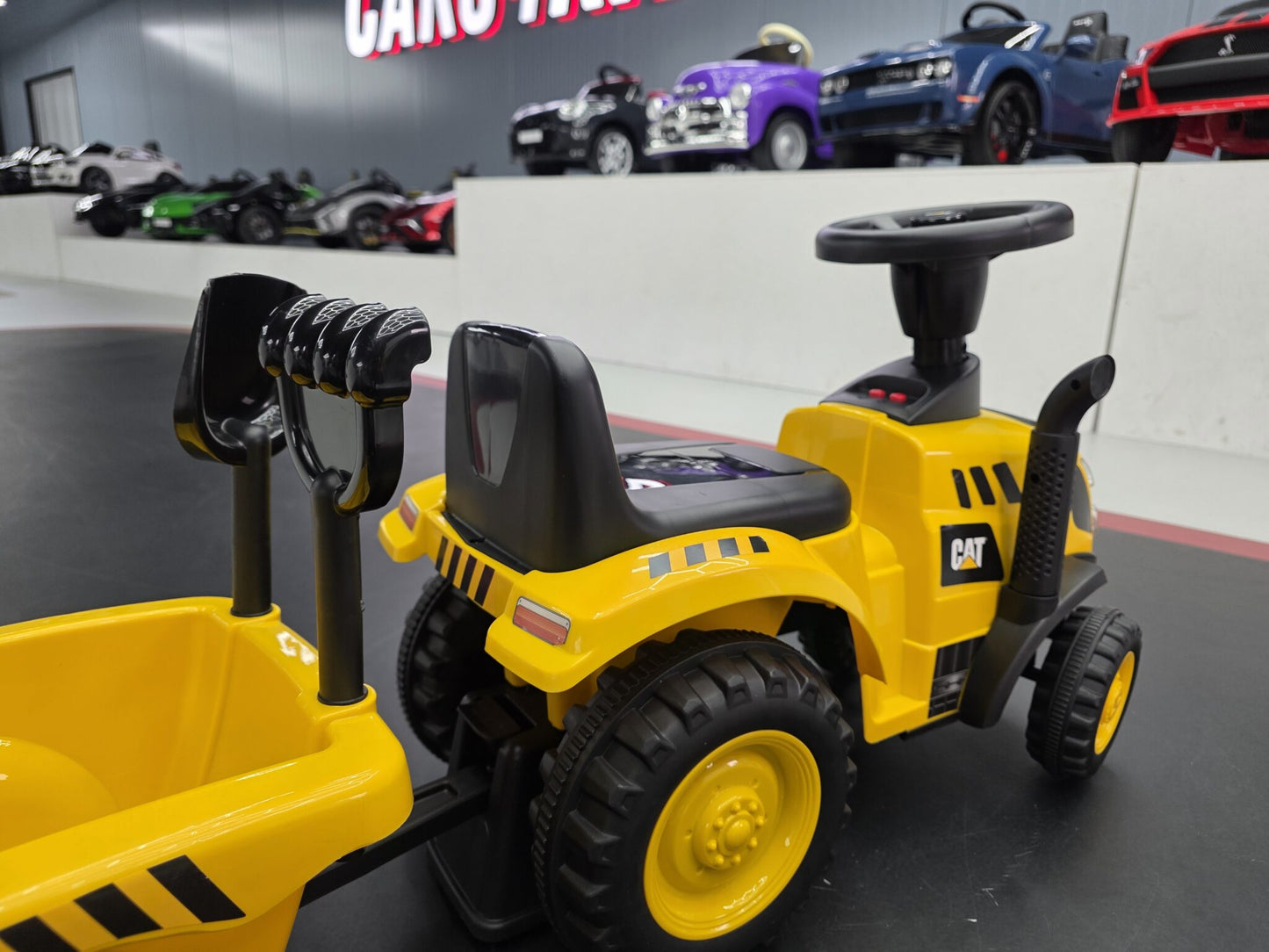 Caterpillar® Sparktraktór með vagn