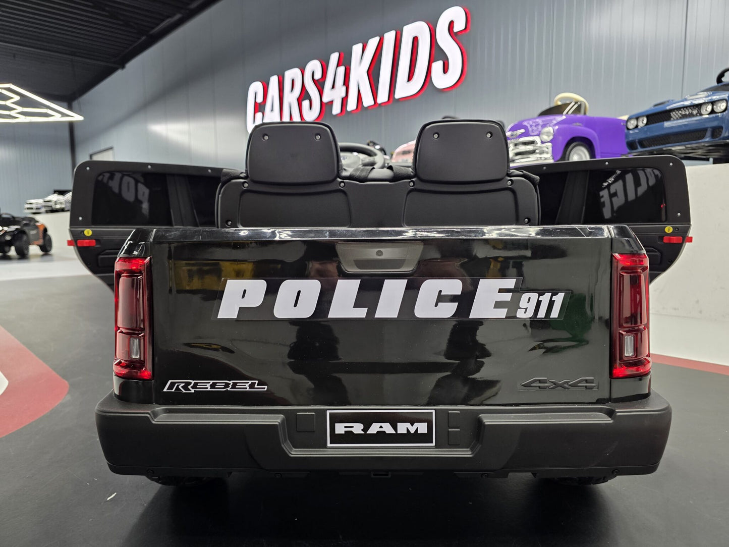 Rafmagnslöggubíll Fyrir Krakka (Dodge Ram)