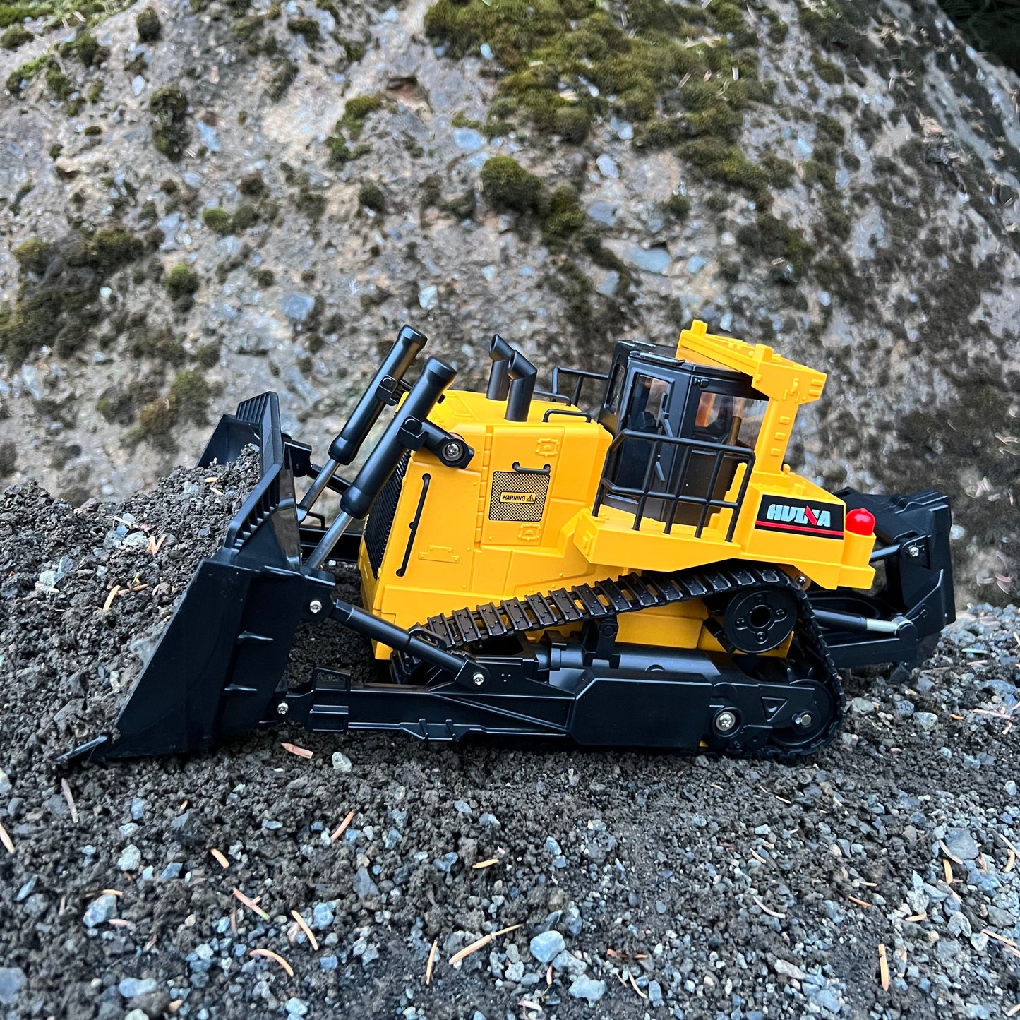 Fjarstýrð Jarðýta með ljósi og hljóði – 1:16