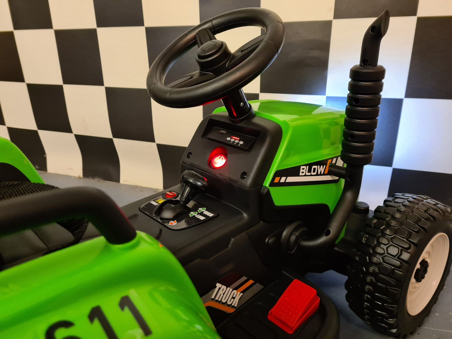 Rafmagnstraktór Fyrir Krakka (með vagn)